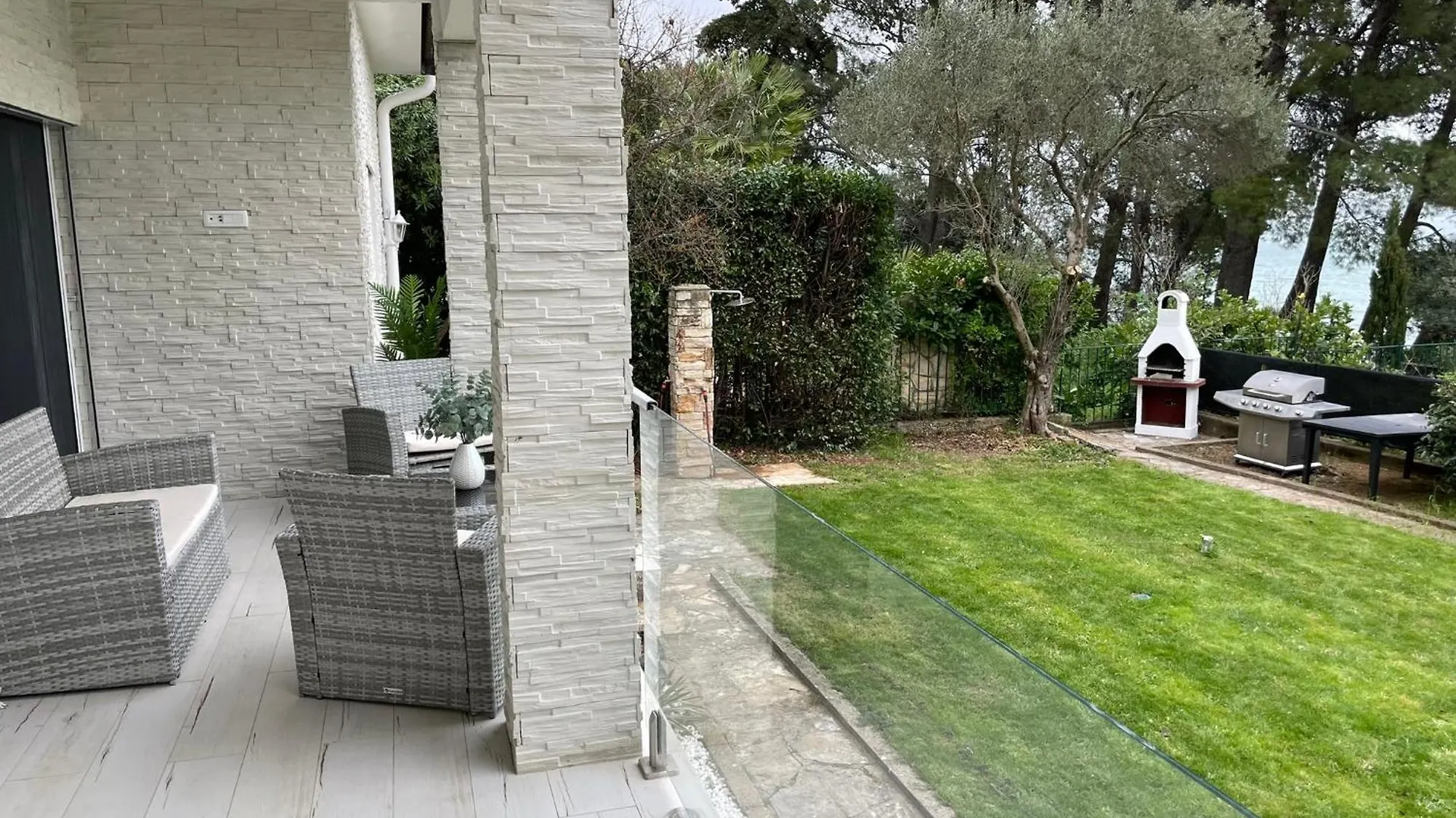 Villa Dobri Dupin Posedarje 0*,  Croatia